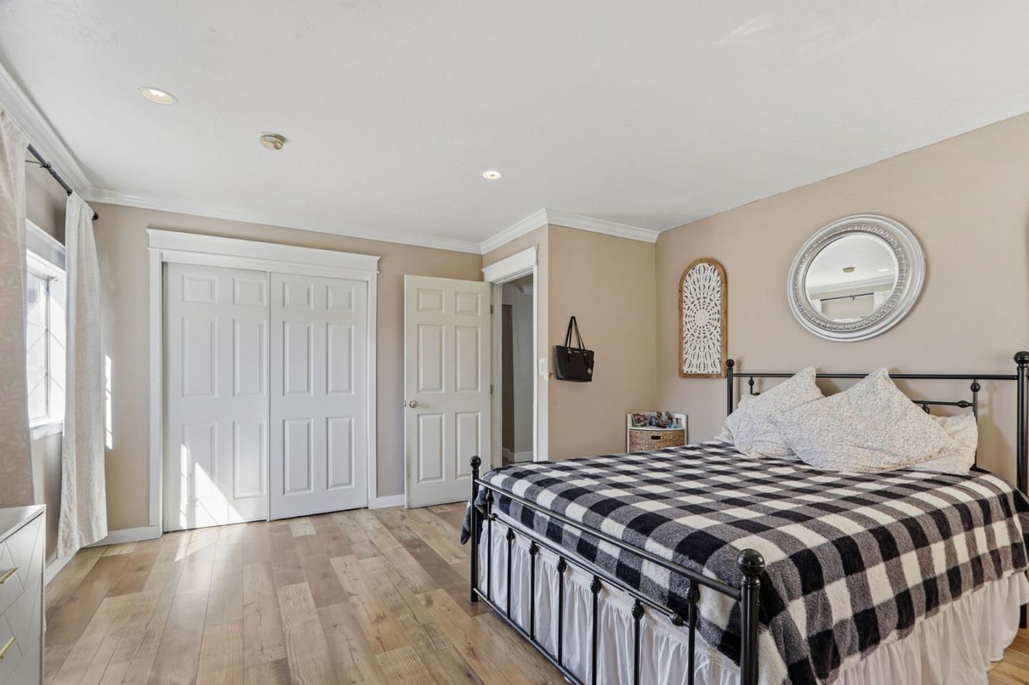 Detail Gallery Image 13 of 39 For 1515 State St, Alviso,  CA 95002 - 6 Beds | 3 Baths