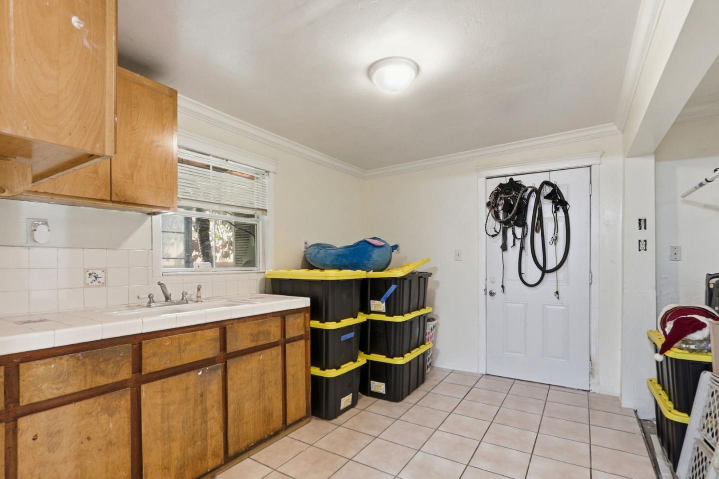 Detail Gallery Image 25 of 39 For 1515 State St, Alviso,  CA 95002 - 6 Beds | 3 Baths