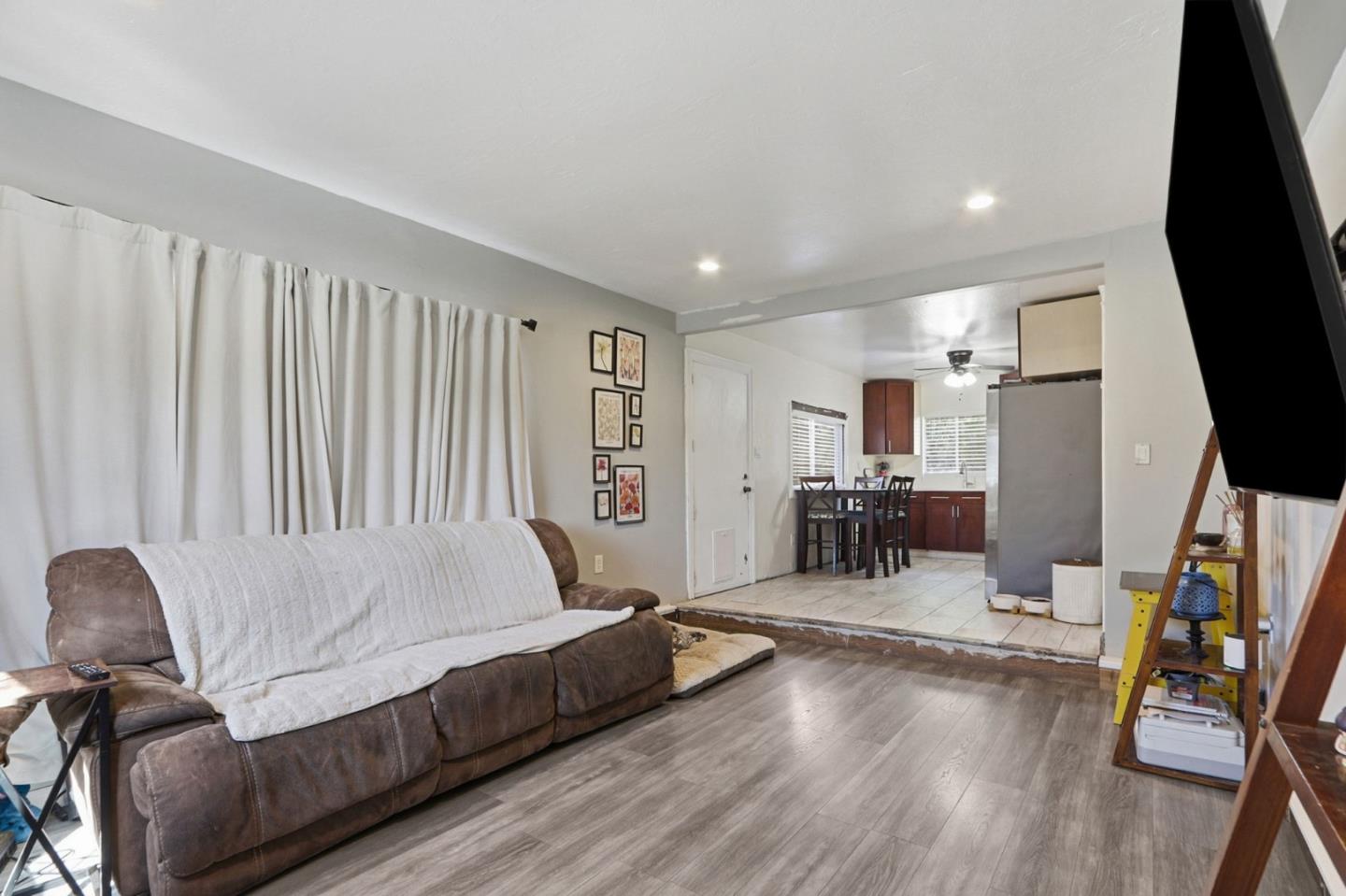 Detail Gallery Image 34 of 39 For 1515 State St, Alviso,  CA 95002 - 6 Beds | 3 Baths