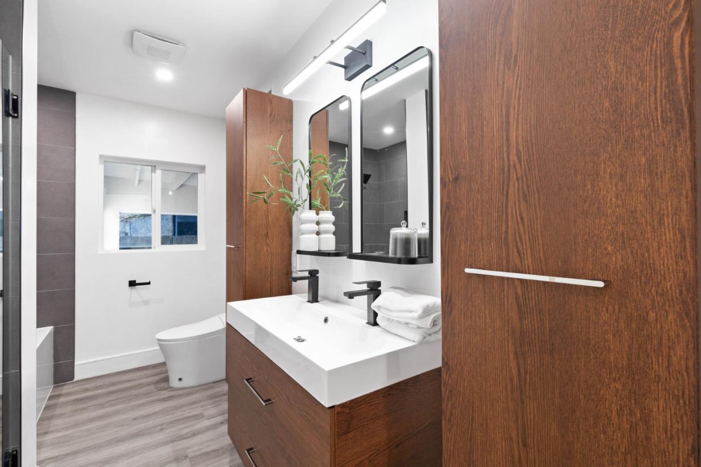 Detail Gallery Image 13 of 29 For 223 S Humboldt St, San Mateo,  CA 94401 - 4 Beds | 2 Baths