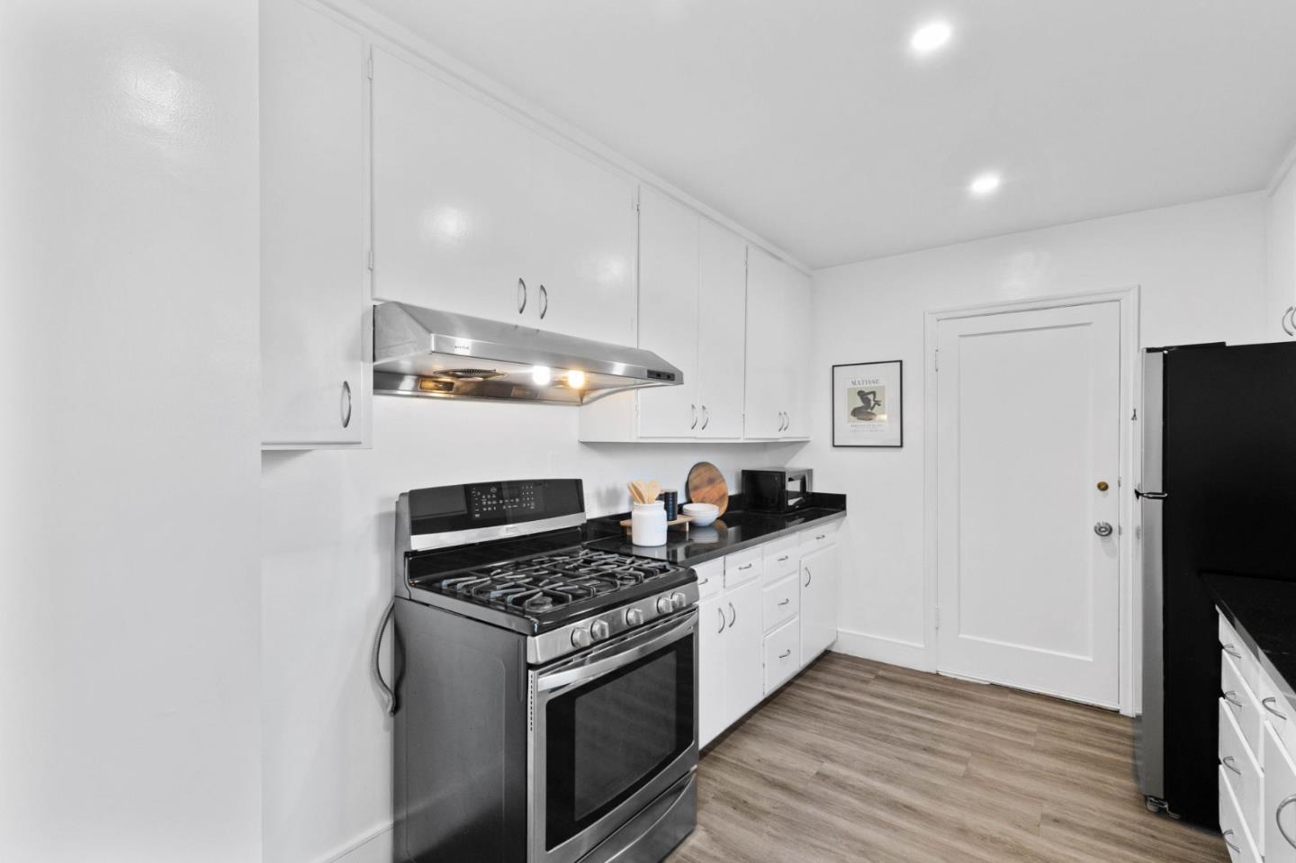 Detail Gallery Image 21 of 29 For 223 S Humboldt St, San Mateo,  CA 94401 - 4 Beds | 2 Baths