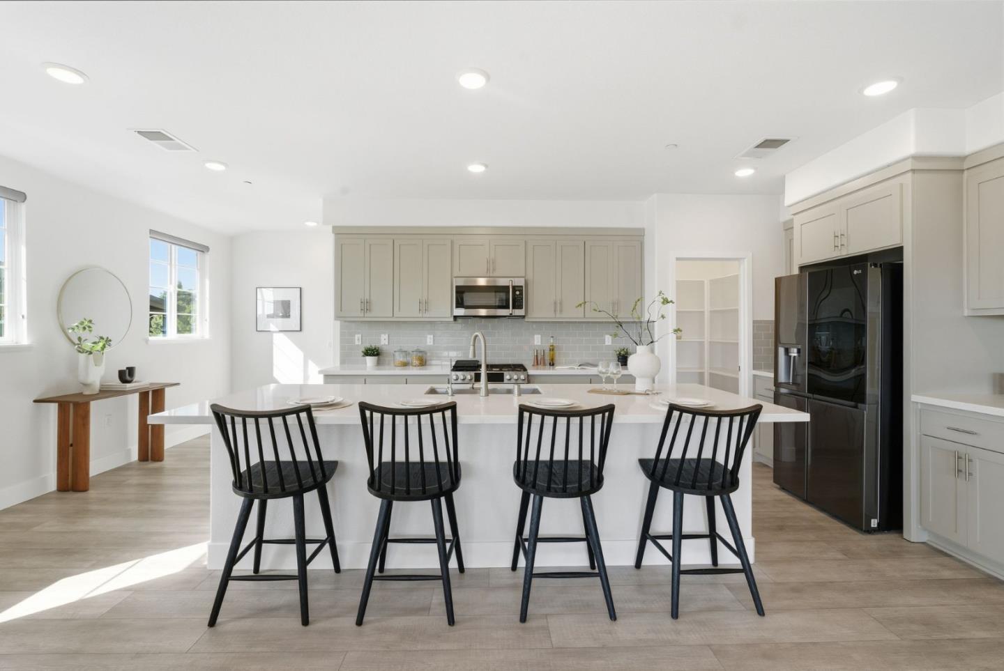 Detail Gallery Image 10 of 52 For 490 Trace Ln, Hayward,  CA 94544 - 2 Beds | 2 Baths