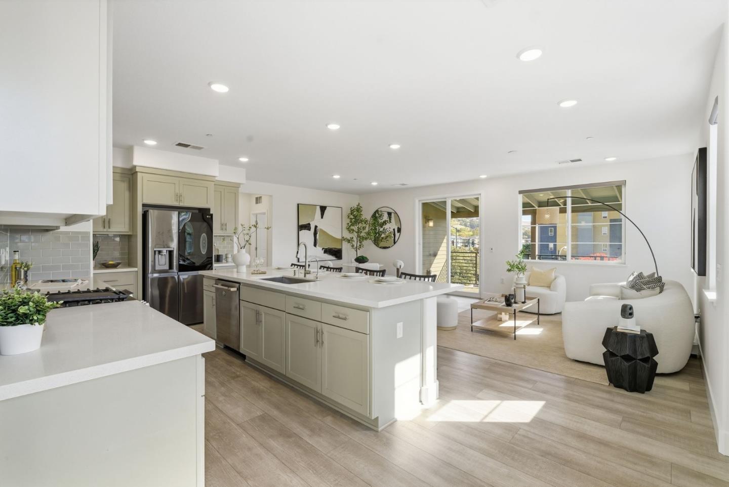 Detail Gallery Image 12 of 52 For 490 Trace Ln, Hayward,  CA 94544 - 2 Beds | 2 Baths