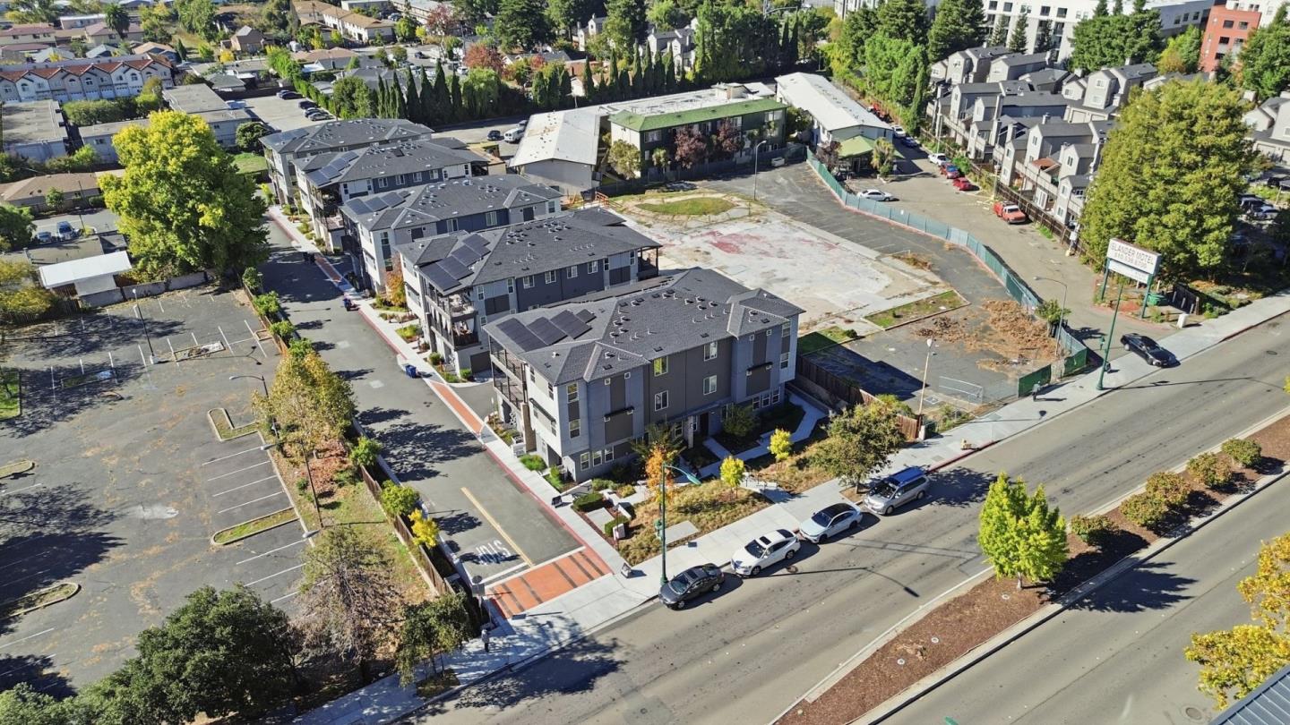 Detail Gallery Image 39 of 52 For 490 Trace Ln, Hayward,  CA 94544 - 2 Beds | 2 Baths