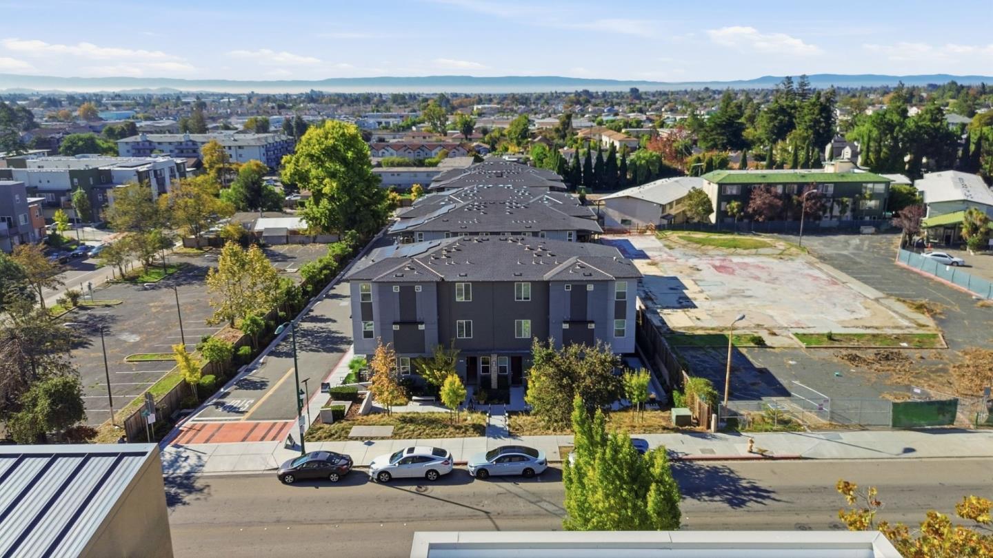 Detail Gallery Image 44 of 52 For 490 Trace Ln, Hayward,  CA 94544 - 2 Beds | 2 Baths