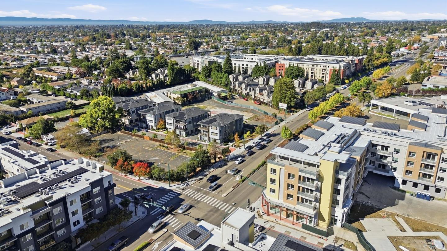 Detail Gallery Image 45 of 52 For 490 Trace Ln, Hayward,  CA 94544 - 2 Beds | 2 Baths