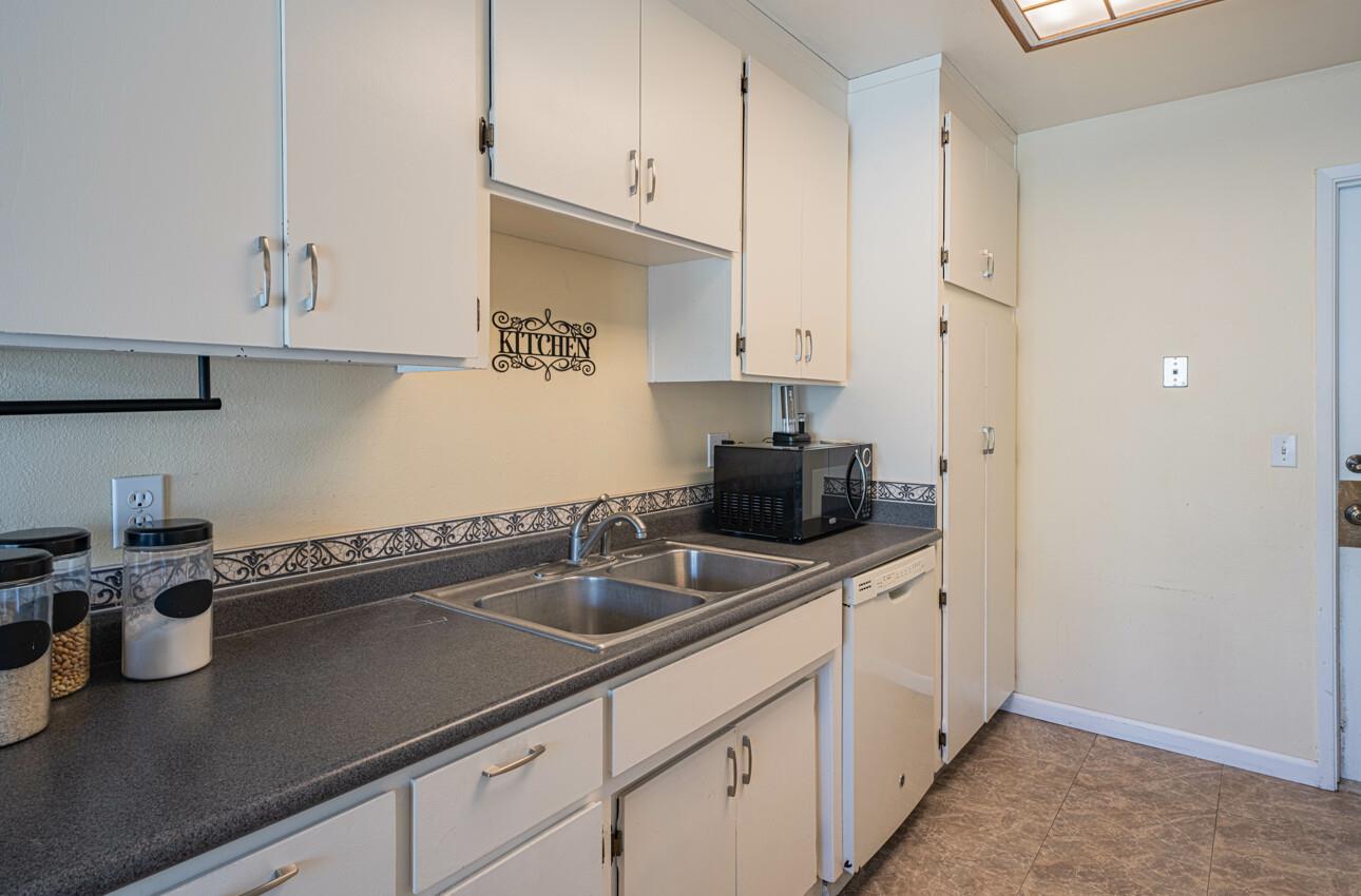 Detail Gallery Image 11 of 19 For 1139 Sherman Dr, Salinas,  CA 93907 - 2 Beds | 1 Baths
