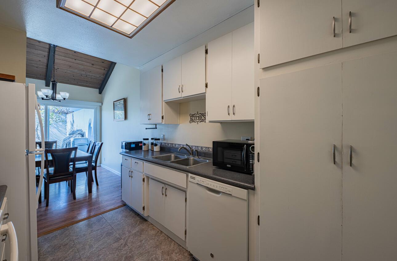 Detail Gallery Image 12 of 19 For 1139 Sherman Dr, Salinas,  CA 93907 - 2 Beds | 1 Baths