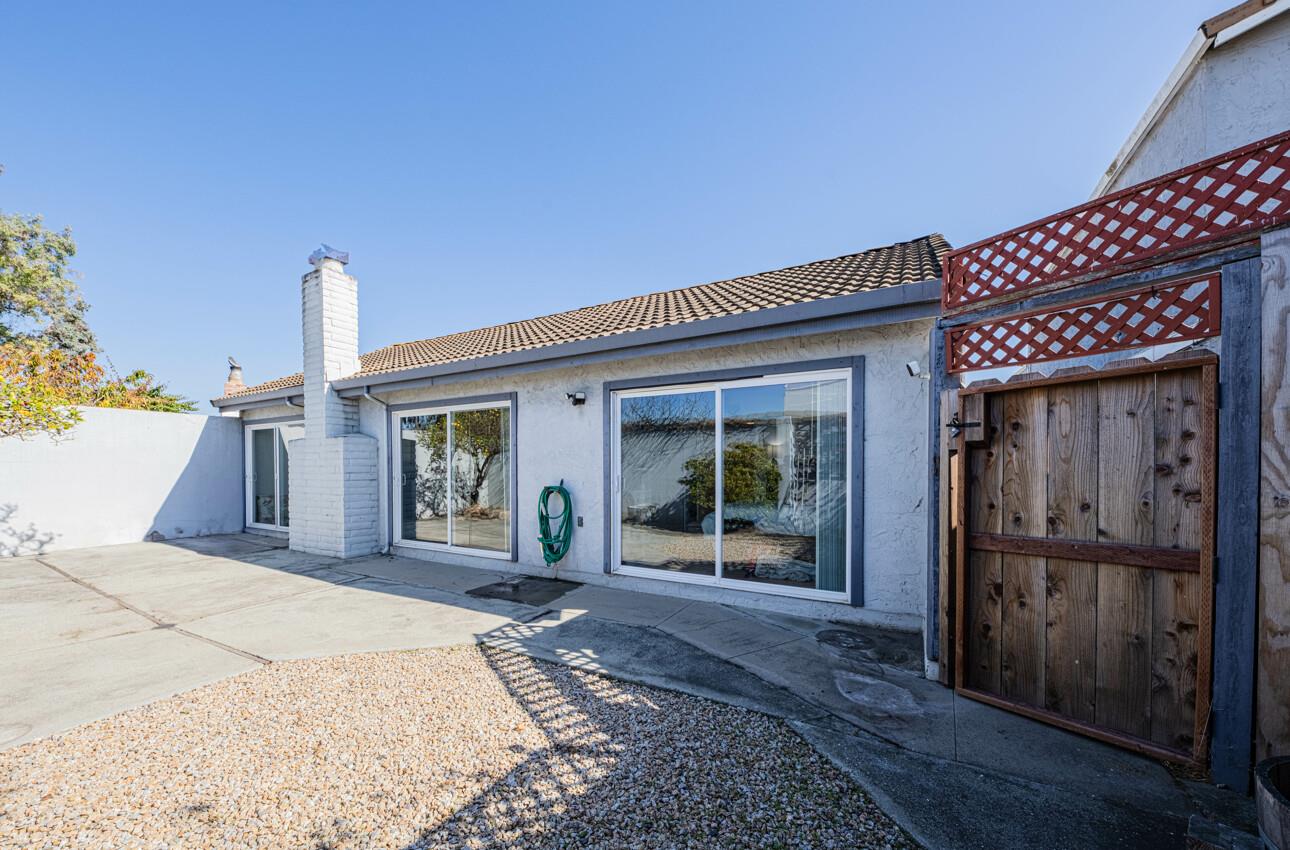 Detail Gallery Image 16 of 19 For 1139 Sherman Dr, Salinas,  CA 93907 - 2 Beds | 1 Baths