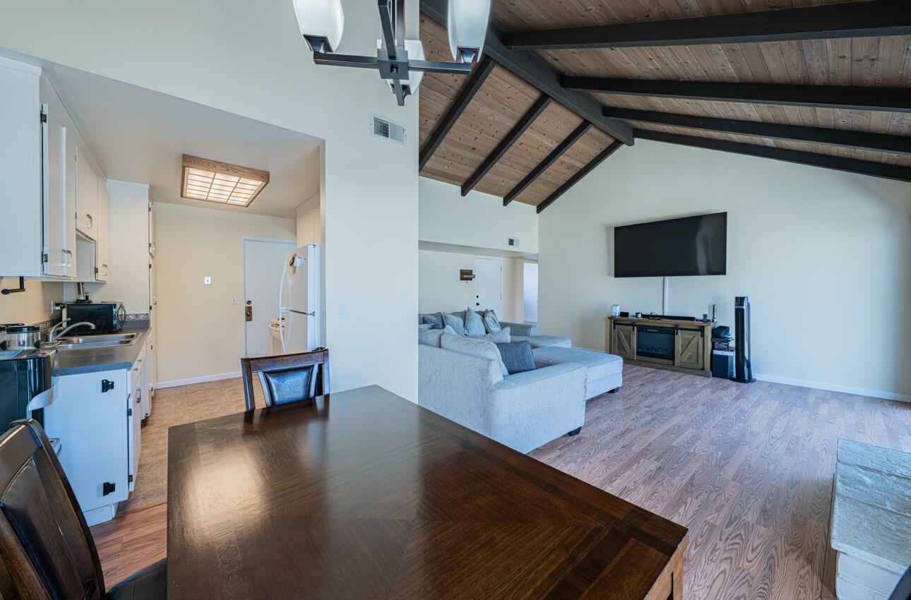 Detail Gallery Image 7 of 19 For 1139 Sherman Dr, Salinas,  CA 93907 - 2 Beds | 1 Baths