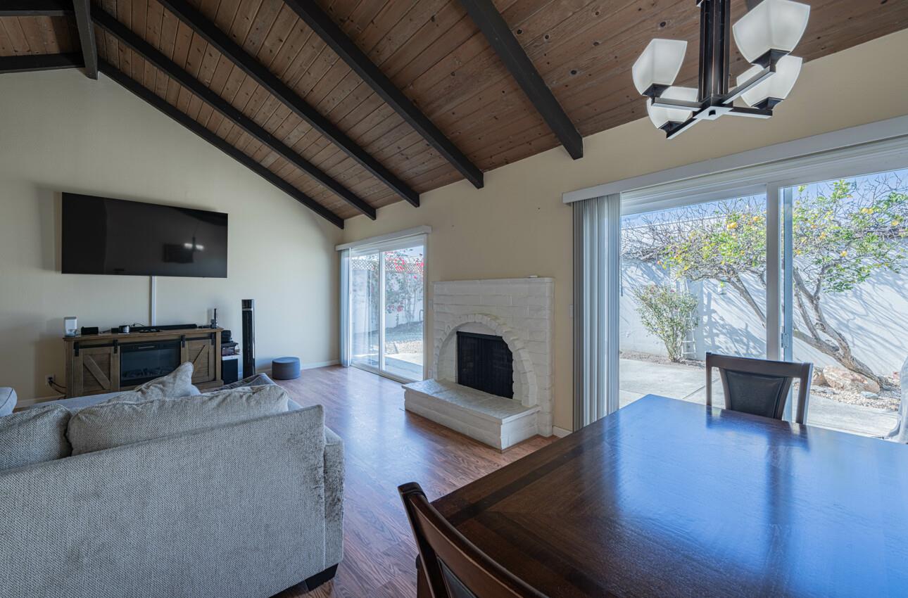 Detail Gallery Image 8 of 19 For 1139 Sherman Dr, Salinas,  CA 93907 - 2 Beds | 1 Baths