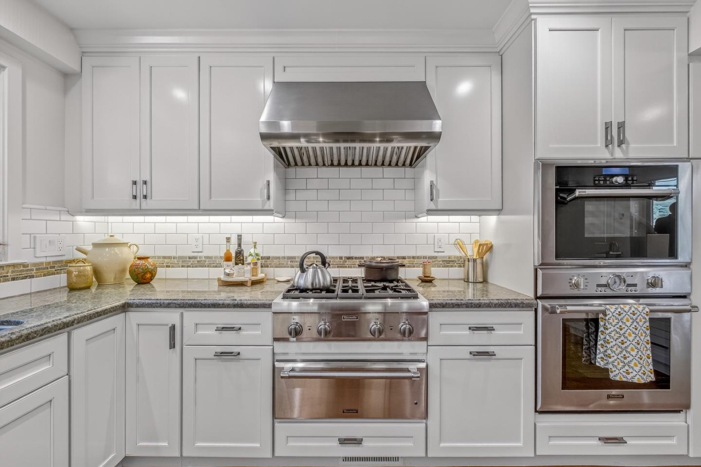 Detail Gallery Image 10 of 49 For 9524 Bay Ct, Carmel,  CA 93923 - 3 Beds | 3/1 Baths