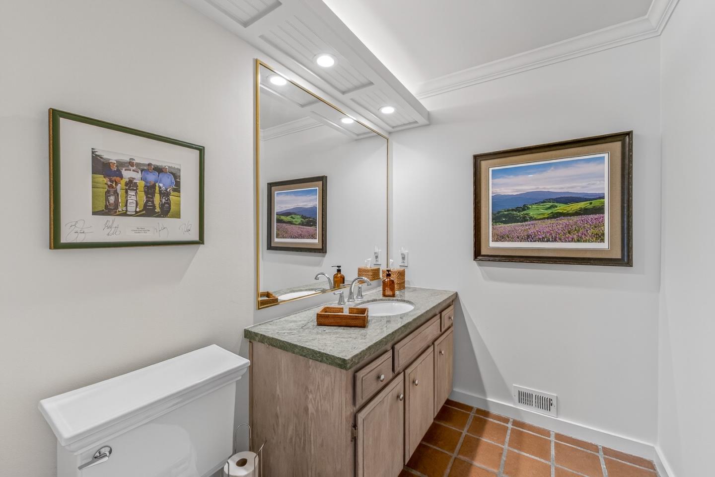 Detail Gallery Image 21 of 49 For 9524 Bay Ct, Carmel,  CA 93923 - 3 Beds | 3/1 Baths