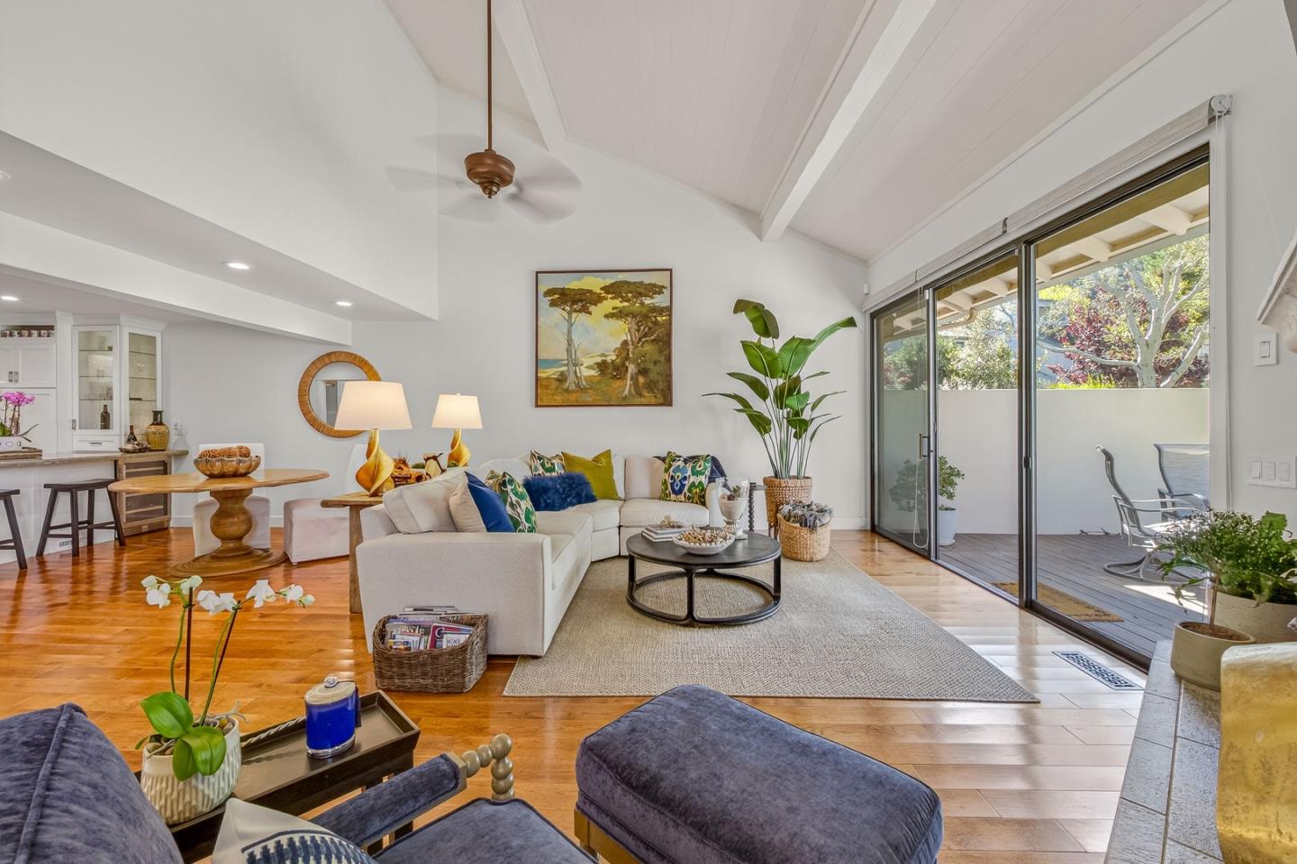 Detail Gallery Image 5 of 49 For 9524 Bay Ct, Carmel,  CA 93923 - 3 Beds | 3/1 Baths