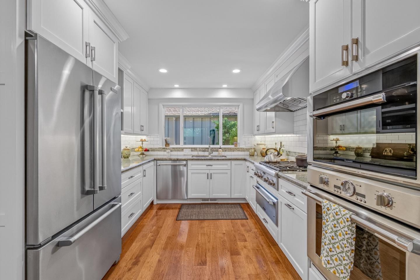 Detail Gallery Image 8 of 49 For 9524 Bay Ct, Carmel,  CA 93923 - 3 Beds | 3/1 Baths