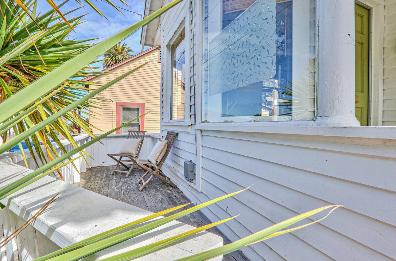 Detail Gallery Image 4 of 24 For 515 13th St, Pacific Grove,  CA 93950 - 1 Beds | 1 Baths