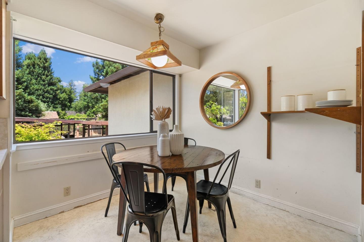 Detail Gallery Image 3 of 9 For 17 Oak St, Los Altos,  CA 94022 - 3 Beds | 2/1 Baths