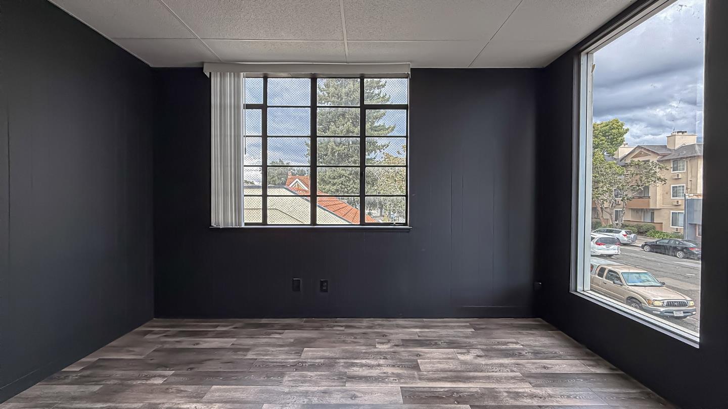 Detail Gallery Image 12 of 34 For 1260 a St #200,  Hayward,  CA 94541 - – Beds | – Baths