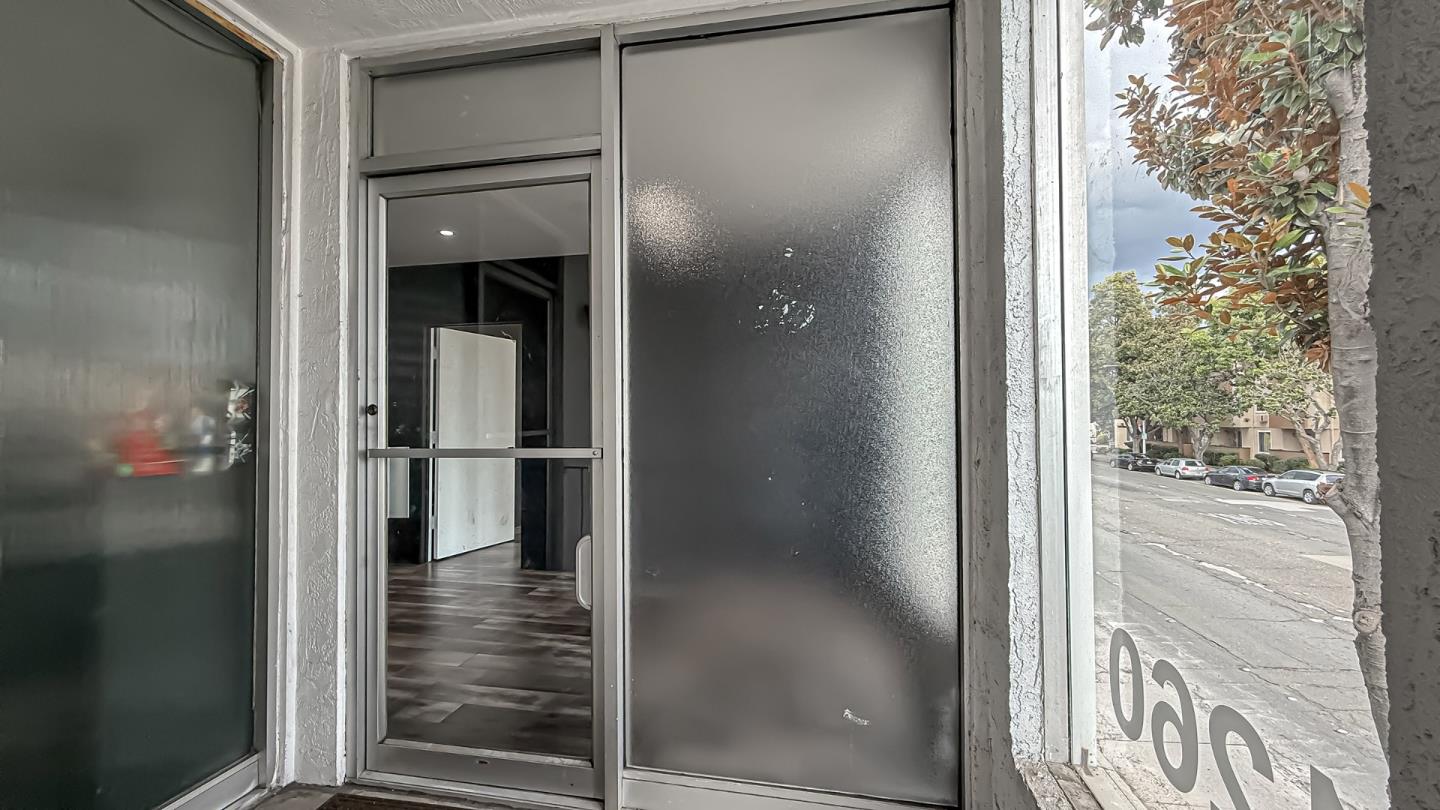 Detail Gallery Image 3 of 34 For 1260 a St #200,  Hayward,  CA 94541 - – Beds | – Baths