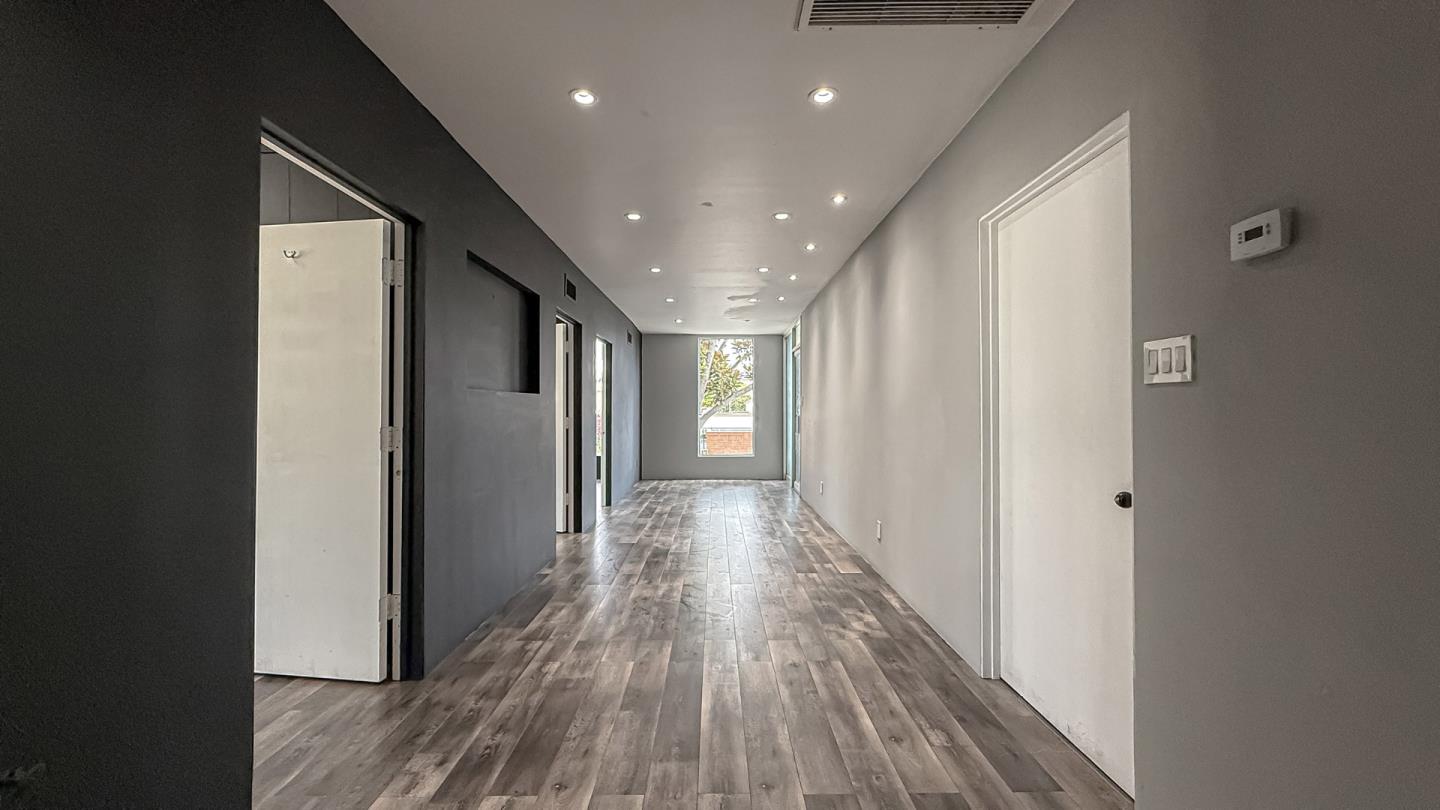 Detail Gallery Image 8 of 34 For 1260 a St #200,  Hayward,  CA 94541 - – Beds | – Baths