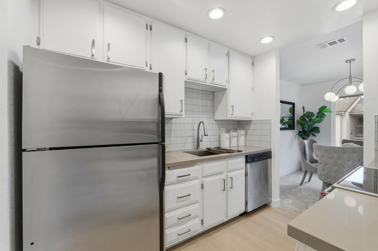 Detail Gallery Image 11 of 32 For 2277 Sun Glory Ln #B,  San Jose,  CA 95124 - 2 Beds | 2 Baths