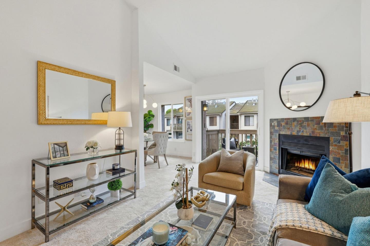 Detail Gallery Image 2 of 32 For 2277 Sun Glory Ln #B,  San Jose,  CA 95124 - 2 Beds | 2 Baths