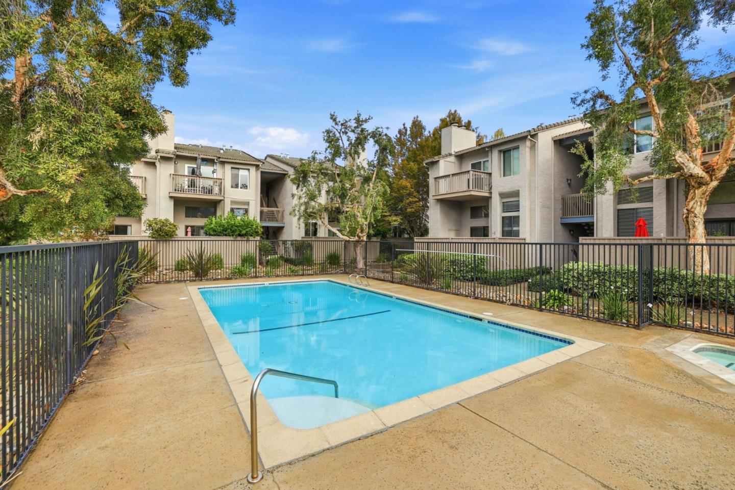 Detail Gallery Image 26 of 32 For 2277 Sun Glory Ln #B,  San Jose,  CA 95124 - 2 Beds | 2 Baths