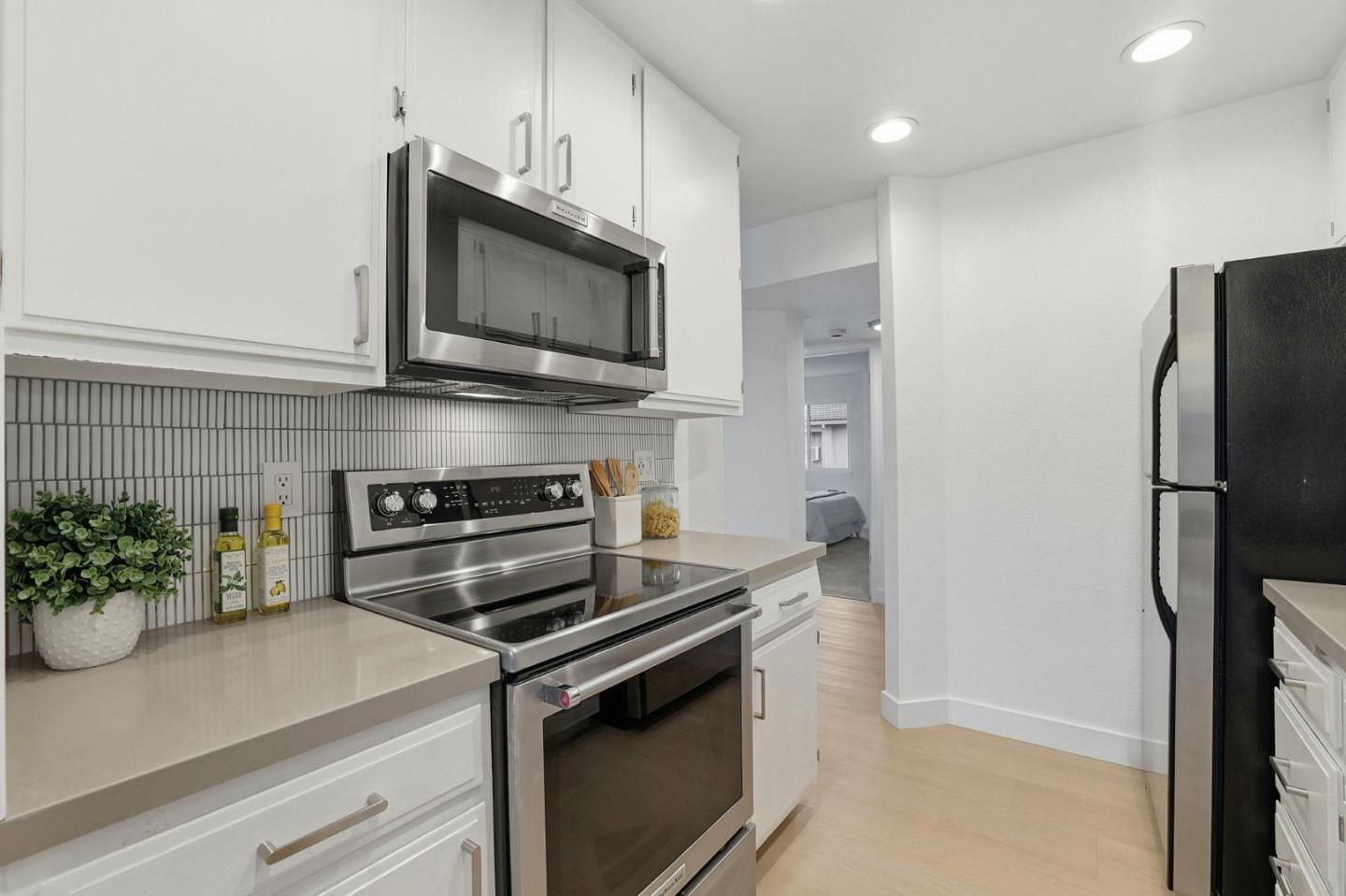 Detail Gallery Image 8 of 32 For 2277 Sun Glory Ln #B,  San Jose,  CA 95124 - 2 Beds | 2 Baths