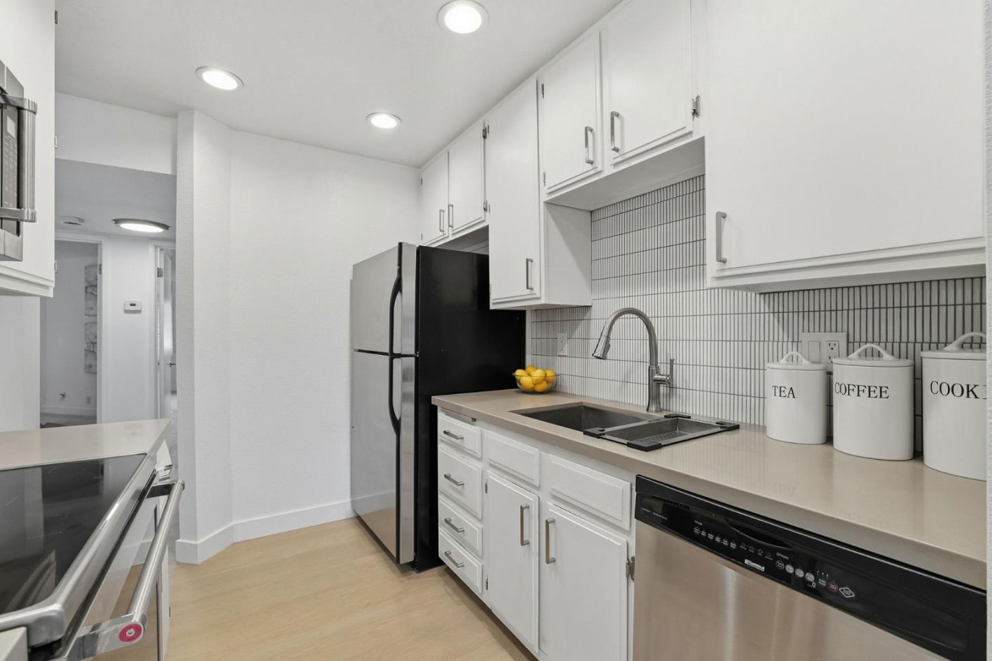 Detail Gallery Image 9 of 32 For 2277 Sun Glory Ln #B,  San Jose,  CA 95124 - 2 Beds | 2 Baths