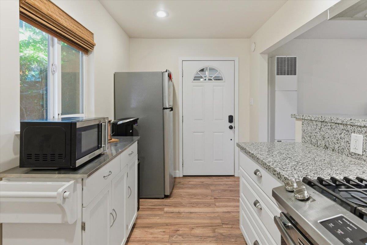 Detail Gallery Image 12 of 29 For 14780 Highway 9, Boulder Creek,  CA 95006 - 1 Beds | 1 Baths