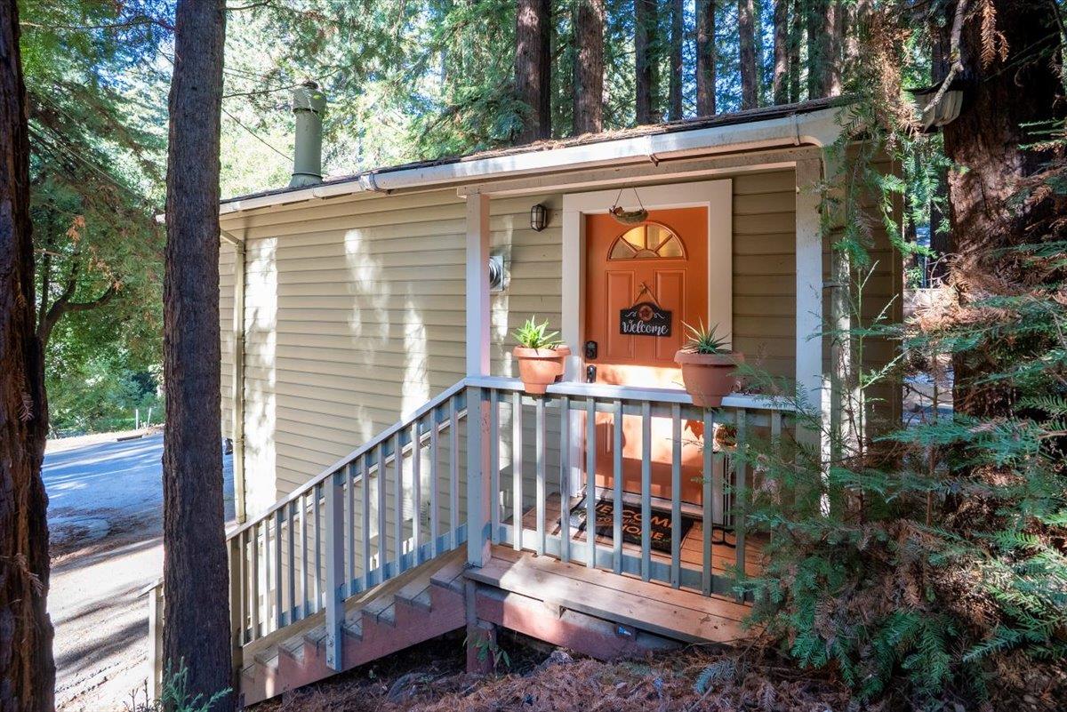 Detail Gallery Image 4 of 29 For 14780 Highway 9, Boulder Creek,  CA 95006 - 1 Beds | 1 Baths