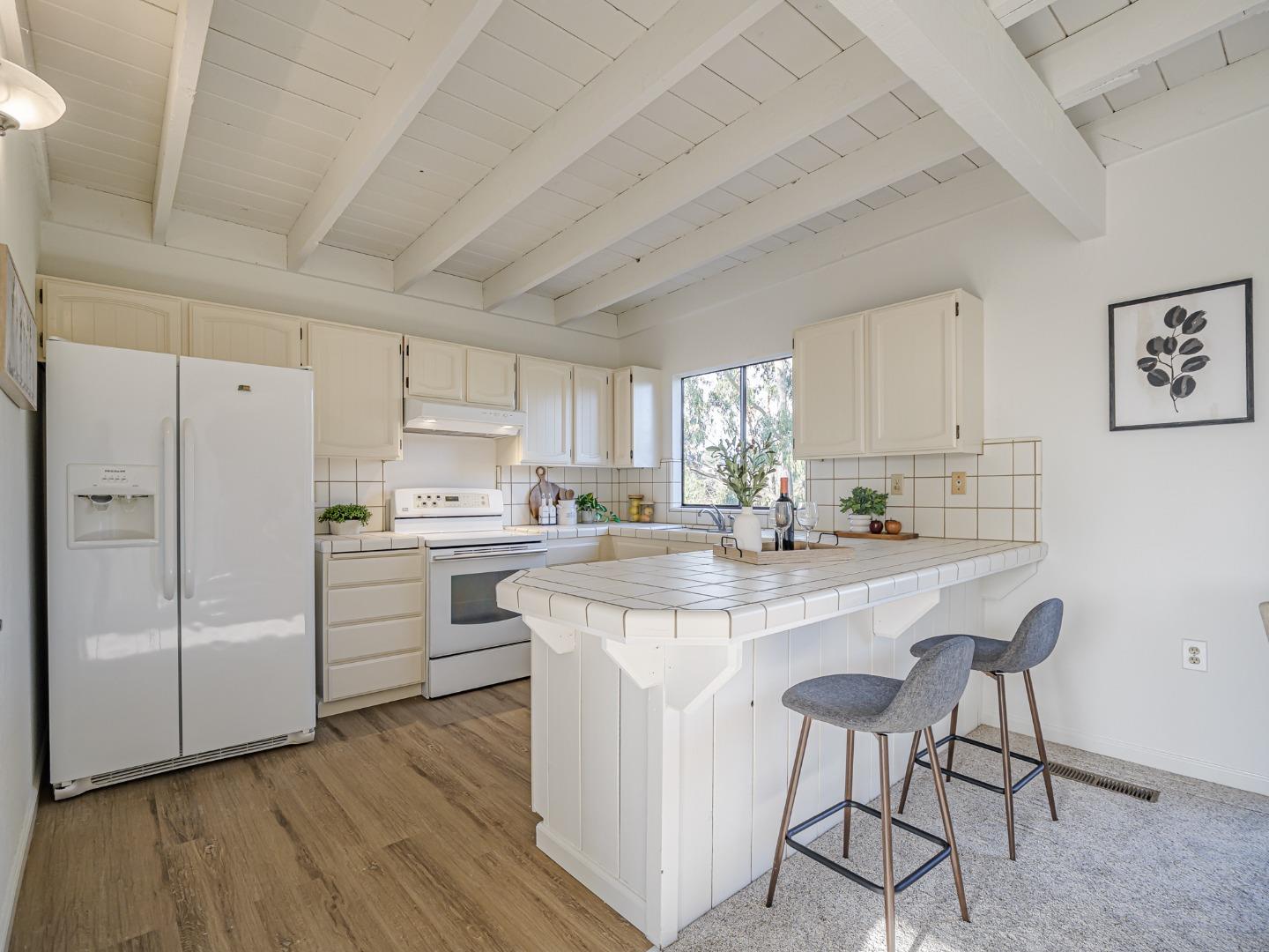 Detail Gallery Image 10 of 45 For 538 Cuesta Dr, Aptos,  CA 95003 - 4 Beds | 3 Baths