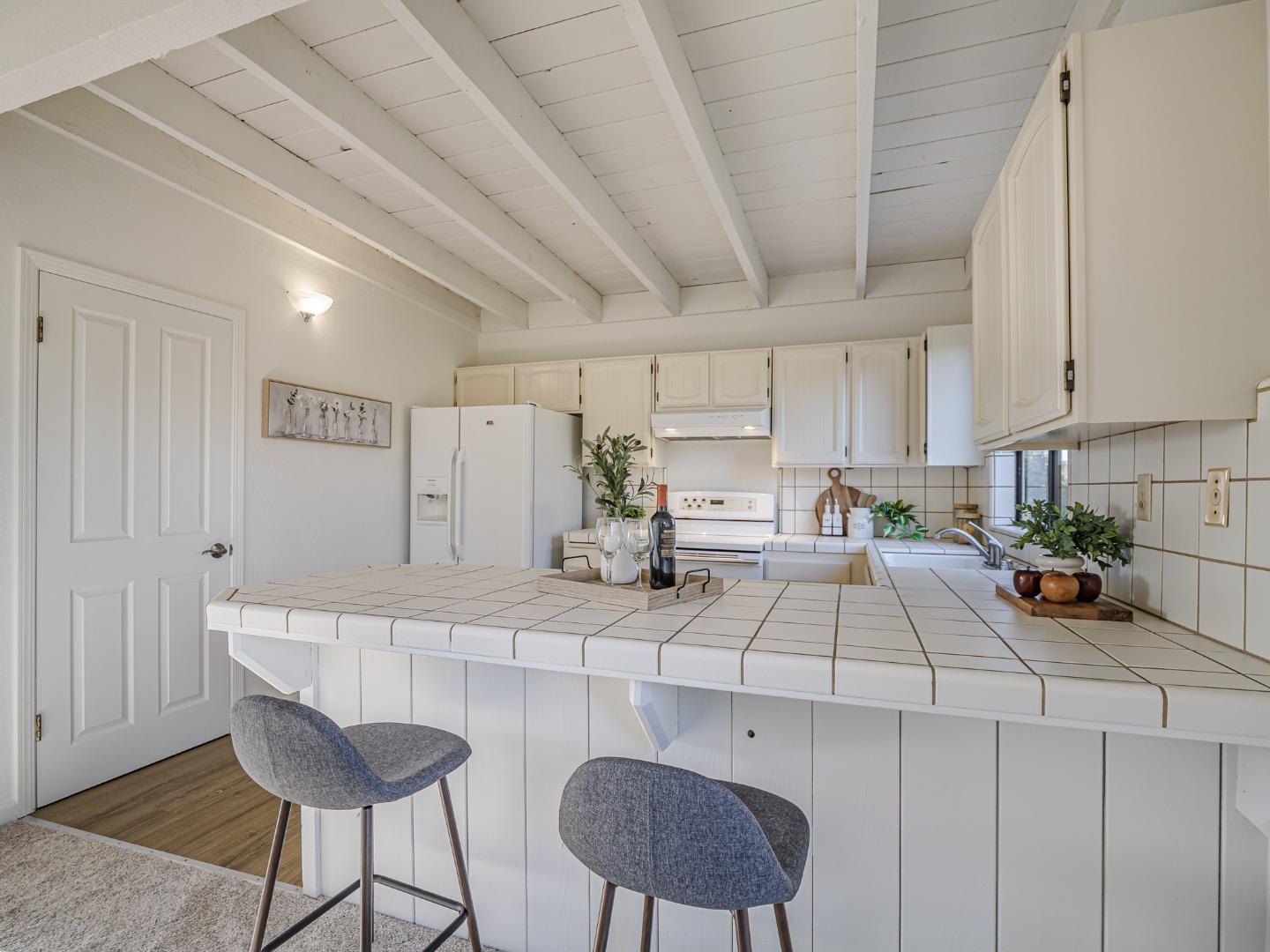 Detail Gallery Image 11 of 45 For 538 Cuesta Dr, Aptos,  CA 95003 - 4 Beds | 3 Baths