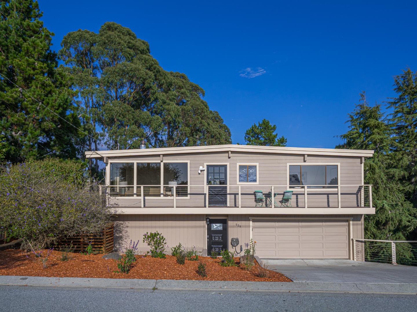Detail Gallery Image 2 of 45 For 538 Cuesta Dr, Aptos,  CA 95003 - 4 Beds | 3 Baths