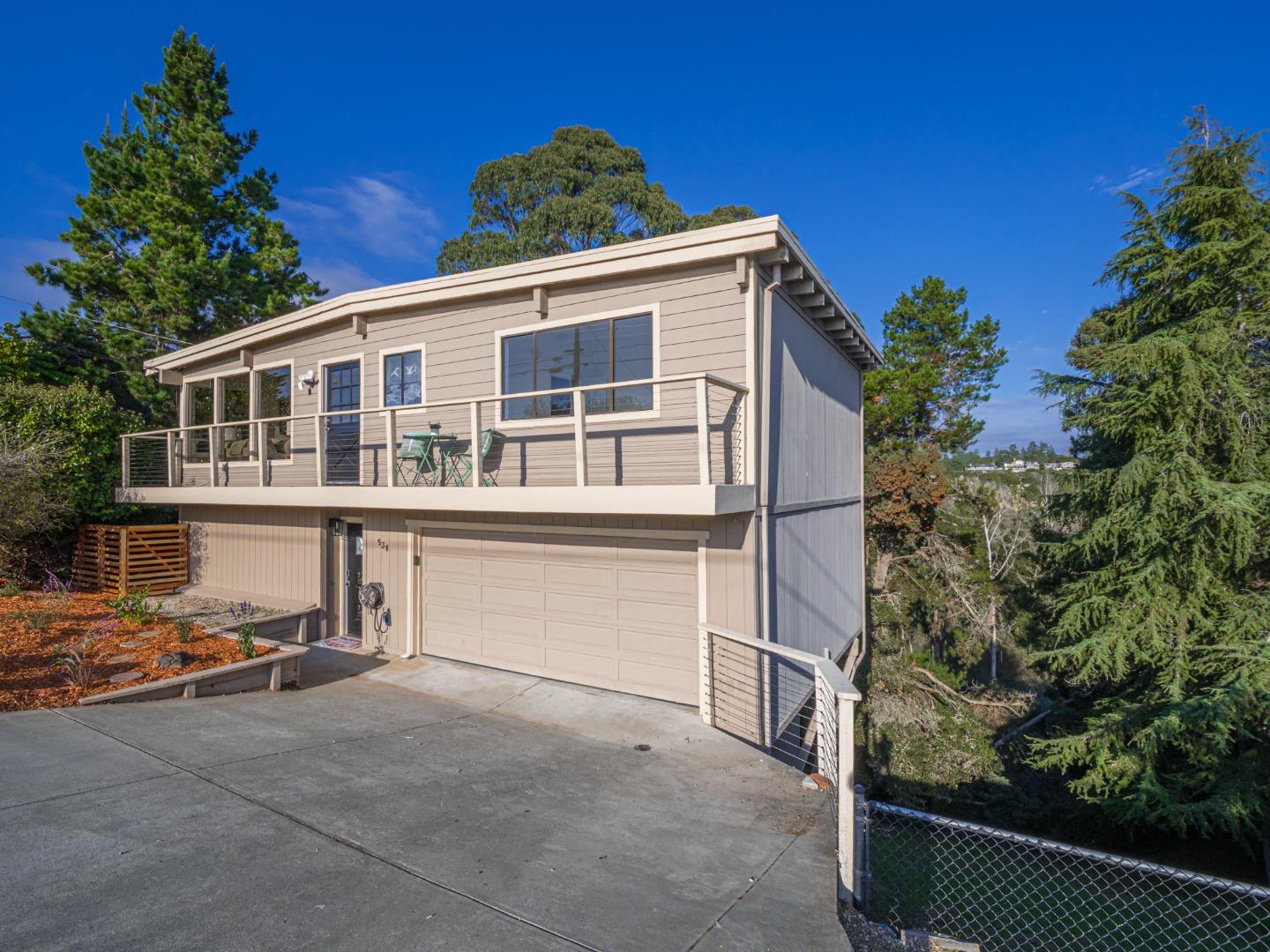 Detail Gallery Image 3 of 45 For 538 Cuesta Dr, Aptos,  CA 95003 - 4 Beds | 3 Baths