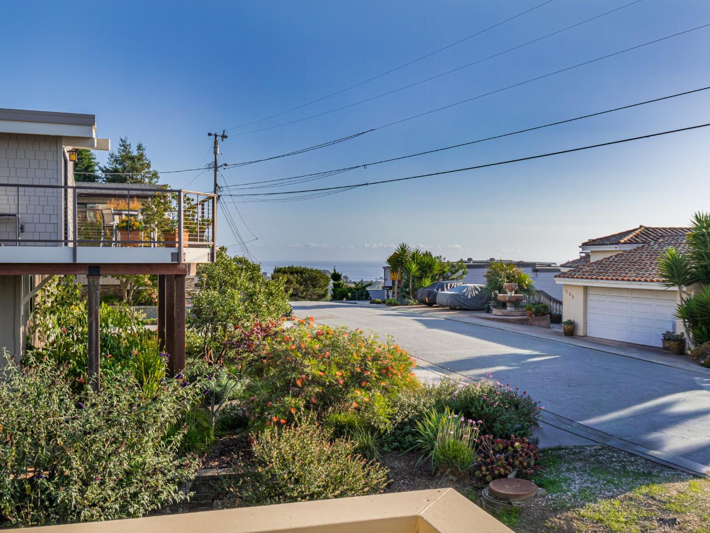 Detail Gallery Image 4 of 45 For 538 Cuesta Dr, Aptos,  CA 95003 - 4 Beds | 3 Baths