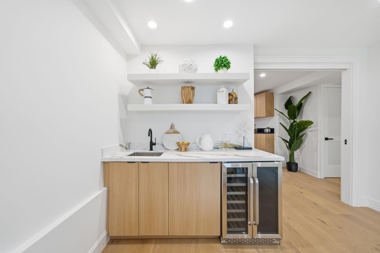 Detail Gallery Image 15 of 47 For 2091 31st Ave, San Francisco,  CA 94116 - 4 Beds | 3 Baths