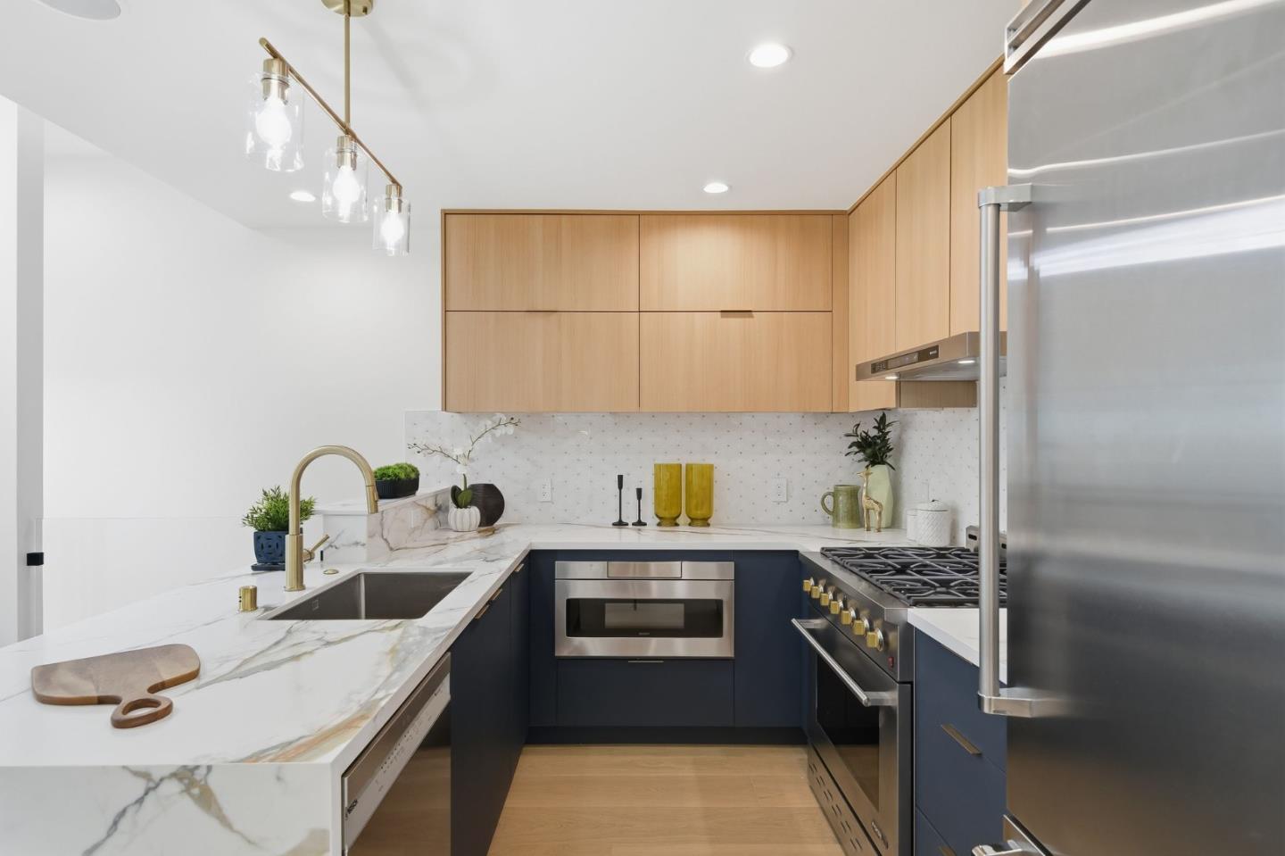 Detail Gallery Image 22 of 47 For 2091 31st Ave, San Francisco,  CA 94116 - 4 Beds | 3 Baths