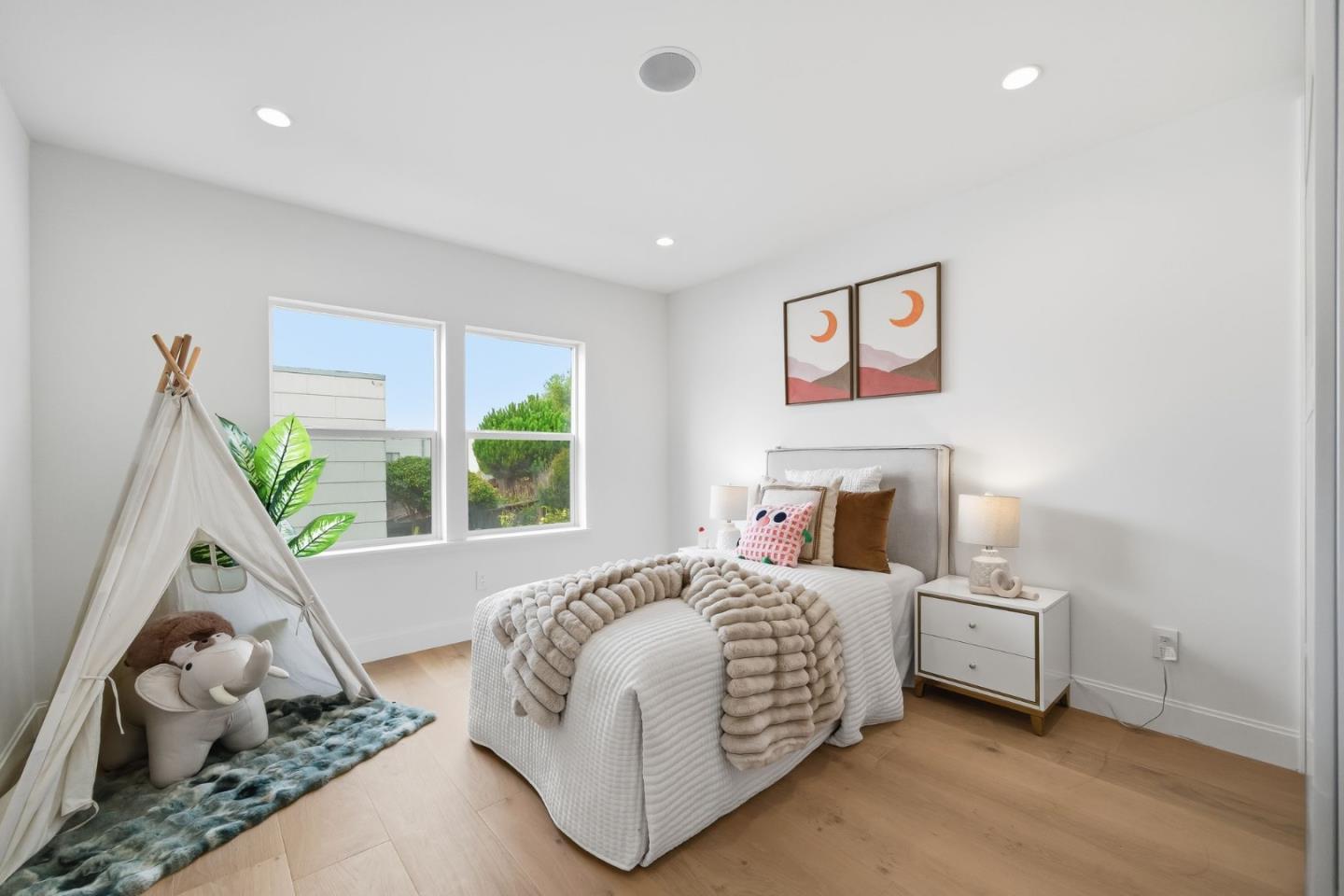 Detail Gallery Image 37 of 47 For 2091 31st Ave, San Francisco,  CA 94116 - 4 Beds | 3 Baths