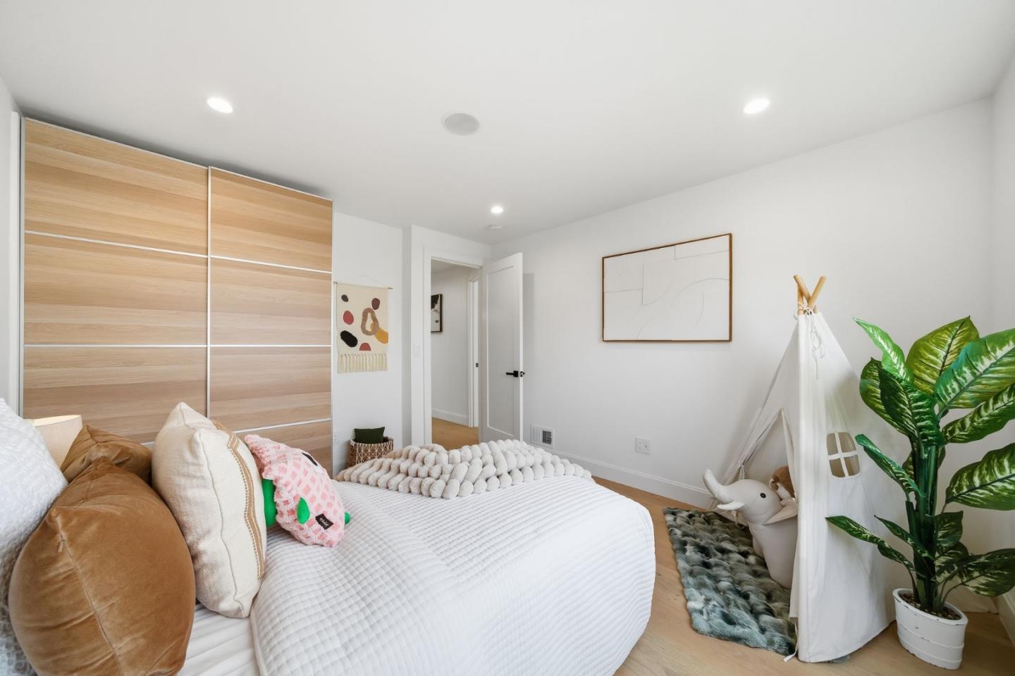 Detail Gallery Image 38 of 47 For 2091 31st Ave, San Francisco,  CA 94116 - 4 Beds | 3 Baths