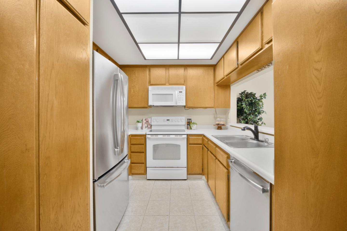 Detail Gallery Image 13 of 23 For 771 Williamsburg Way #C,  Gilroy,  CA 95020 - 1 Beds | 1 Baths