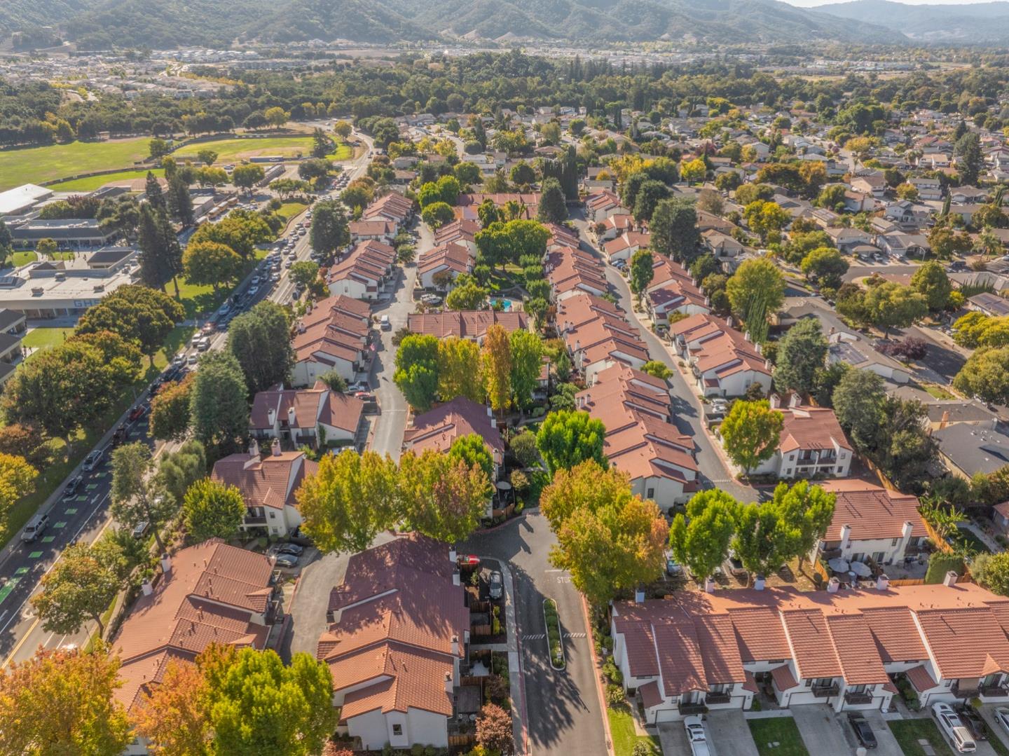 Detail Gallery Image 5 of 23 For 771 Williamsburg Way #C,  Gilroy,  CA 95020 - 1 Beds | 1 Baths
