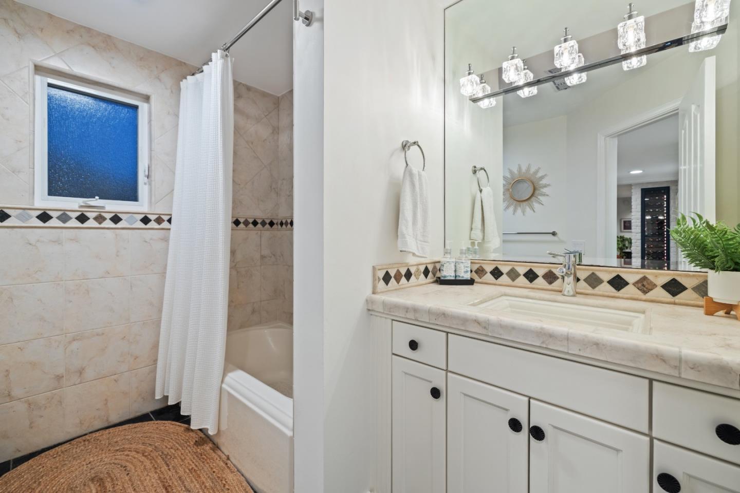 Detail Gallery Image 36 of 117 For 17920 Berta Canyon Rd, Salinas,  CA 93907 - 3 Beds | 2/1 Baths