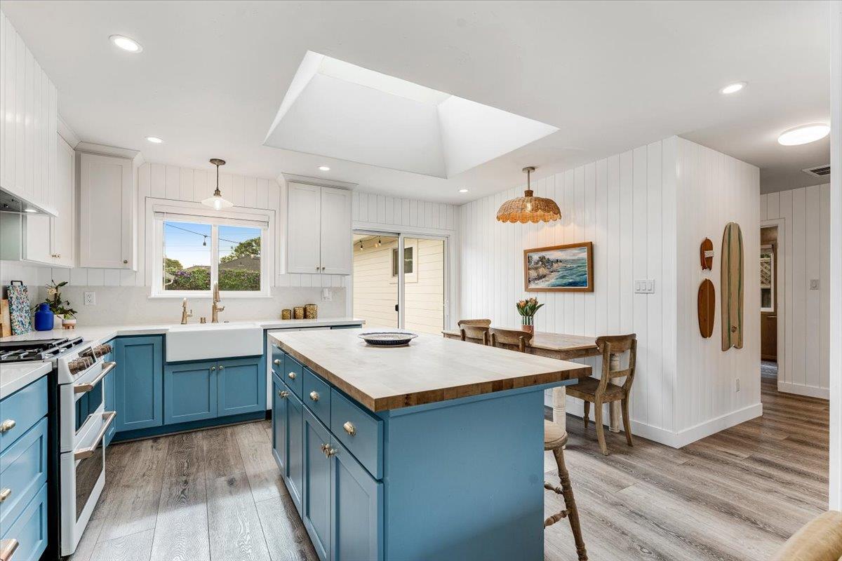 Detail Gallery Image 10 of 51 For 4310 Nova Dr, Santa Cruz,  CA 95062 - 4 Beds | 2 Baths