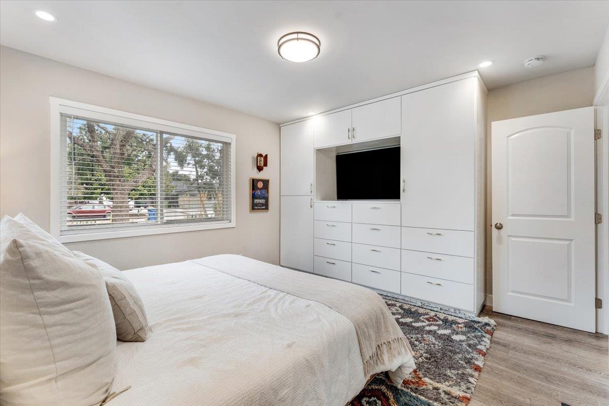 Detail Gallery Image 18 of 51 For 4310 Nova Dr, Santa Cruz,  CA 95062 - 4 Beds | 2 Baths