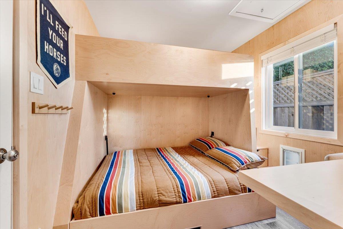 Detail Gallery Image 20 of 51 For 4310 Nova Dr, Santa Cruz,  CA 95062 - 4 Beds | 2 Baths