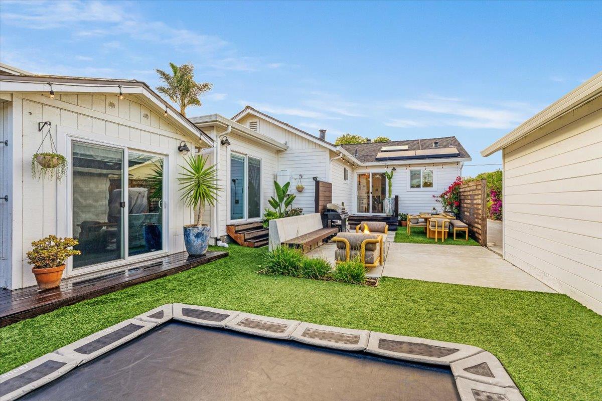 Detail Gallery Image 32 of 51 For 4310 Nova Dr, Santa Cruz,  CA 95062 - 4 Beds | 2 Baths