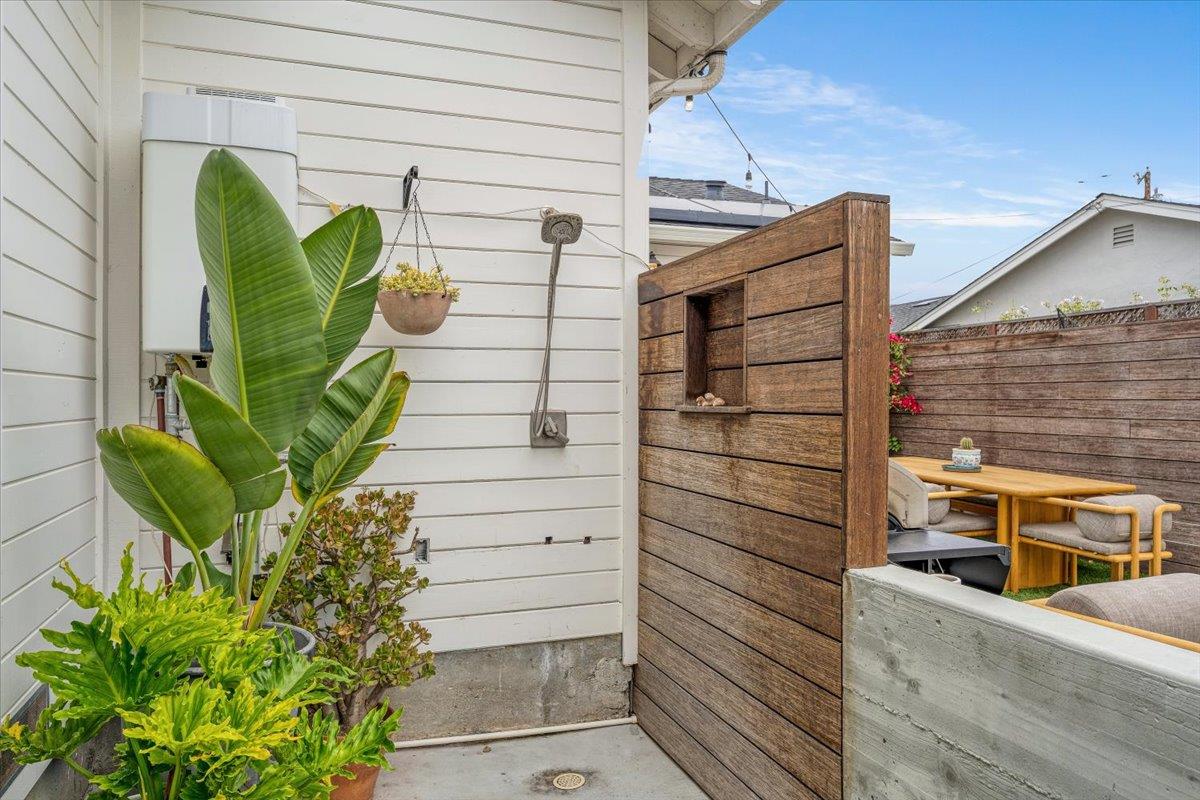 Detail Gallery Image 35 of 51 For 4310 Nova Dr, Santa Cruz,  CA 95062 - 4 Beds | 2 Baths