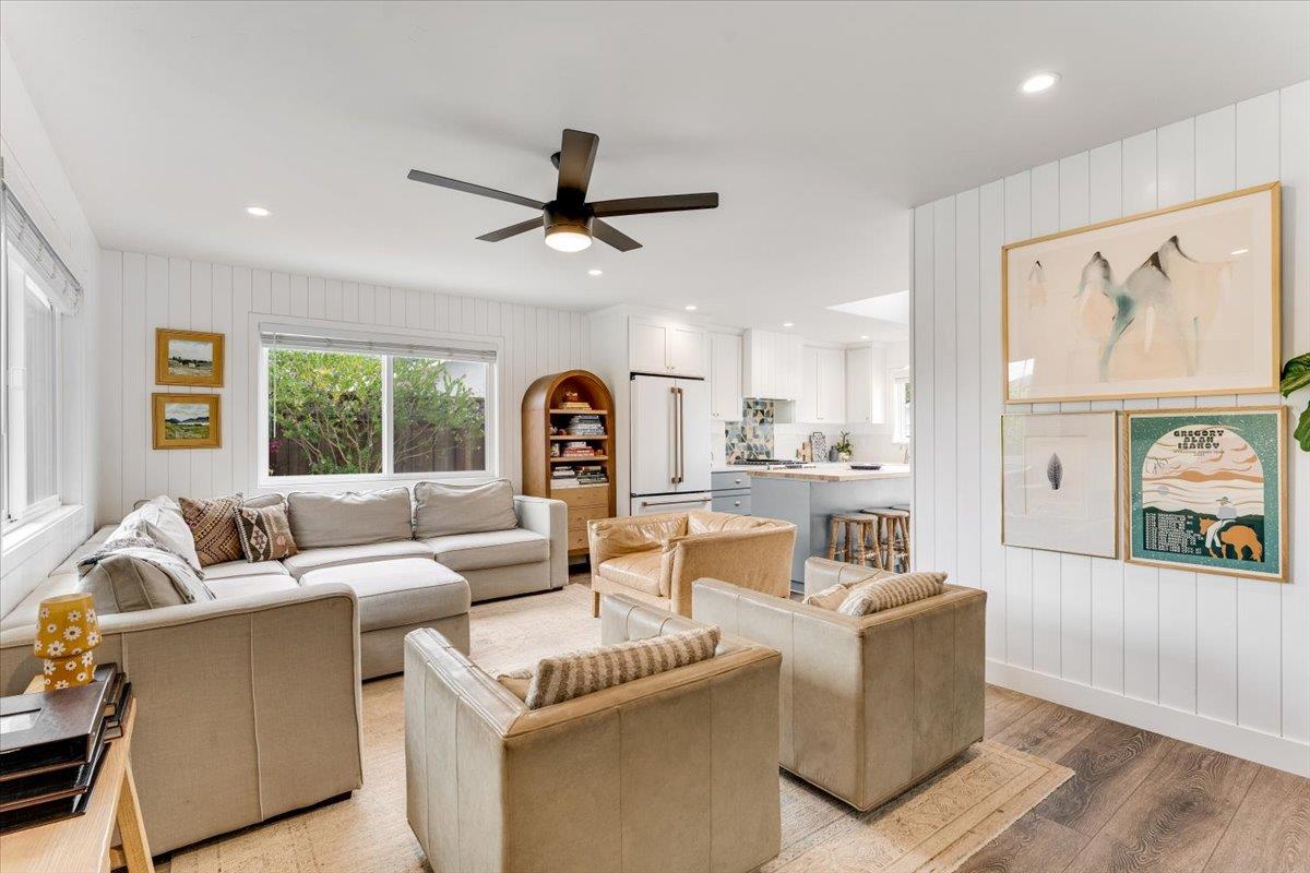 Detail Gallery Image 6 of 51 For 4310 Nova Dr, Santa Cruz,  CA 95062 - 4 Beds | 2 Baths