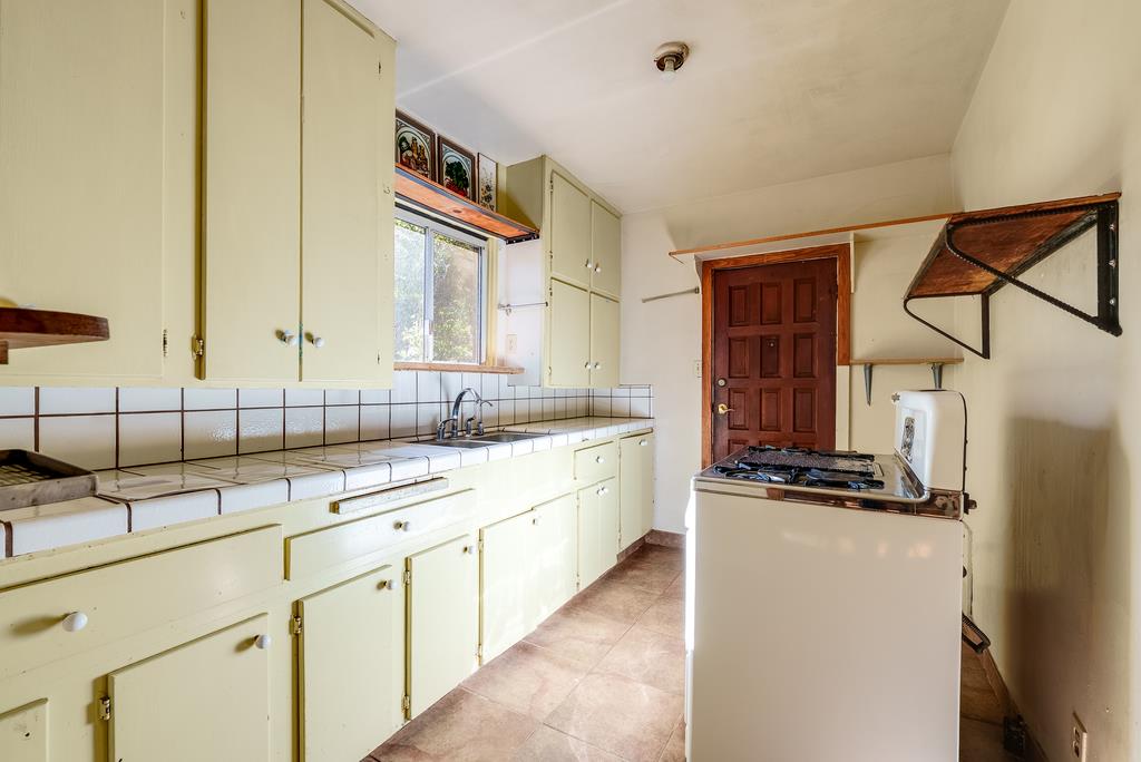 Detail Gallery Image 15 of 30 For 900 Mesa Grande Rd, Aptos,  CA 95003 - 2 Beds | 1 Baths